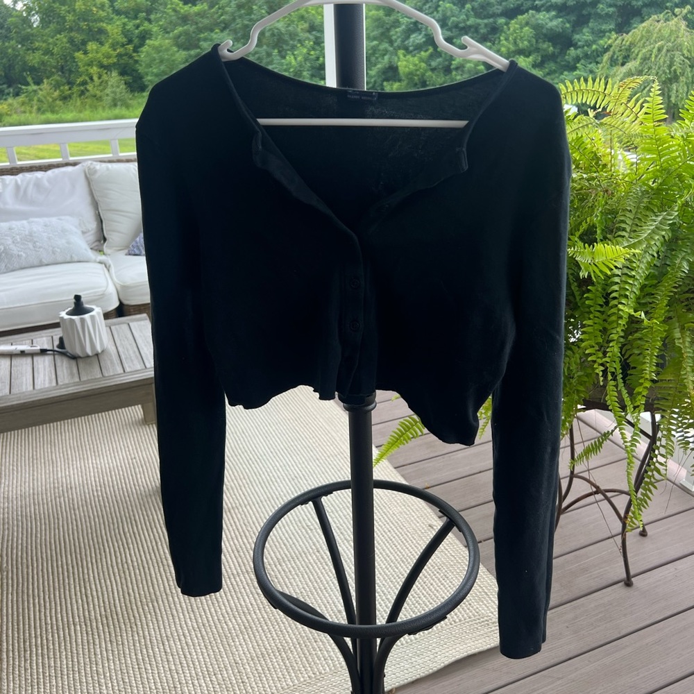 brandy melville black button up crop top